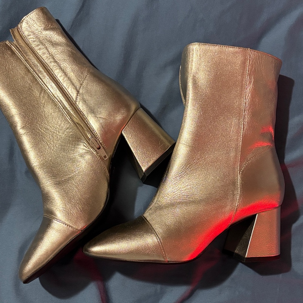 Free People Statement Boots!